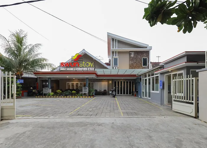 RedDoorz Plus At Swun Stay Raya Langsep Malang